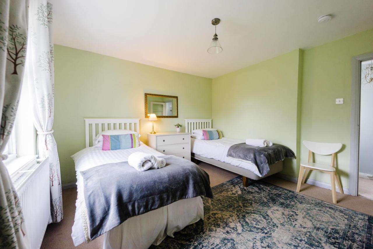 May Tree Cottage Manorbier 5 Mins From The Beach Sleeps 4 Exterior photo